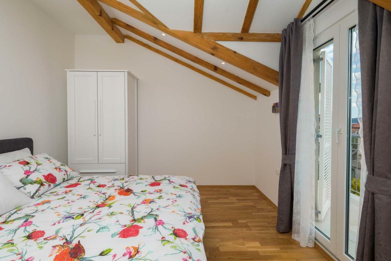 Ferienwohnung Otium Kaštela Exterior foto